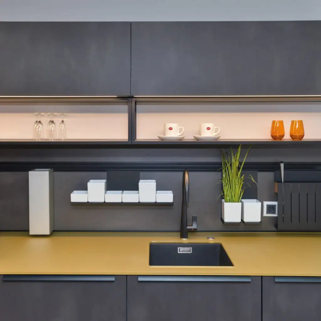 Vinopal Küchen Freystadt - Grifflose Fronten